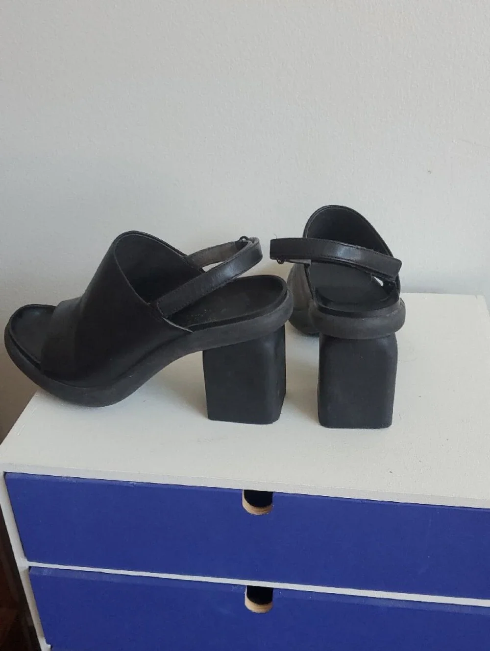 Black Camper Leather Open-Toe Block Heel Slingback Women’s Sandals - Picture 4 of 4